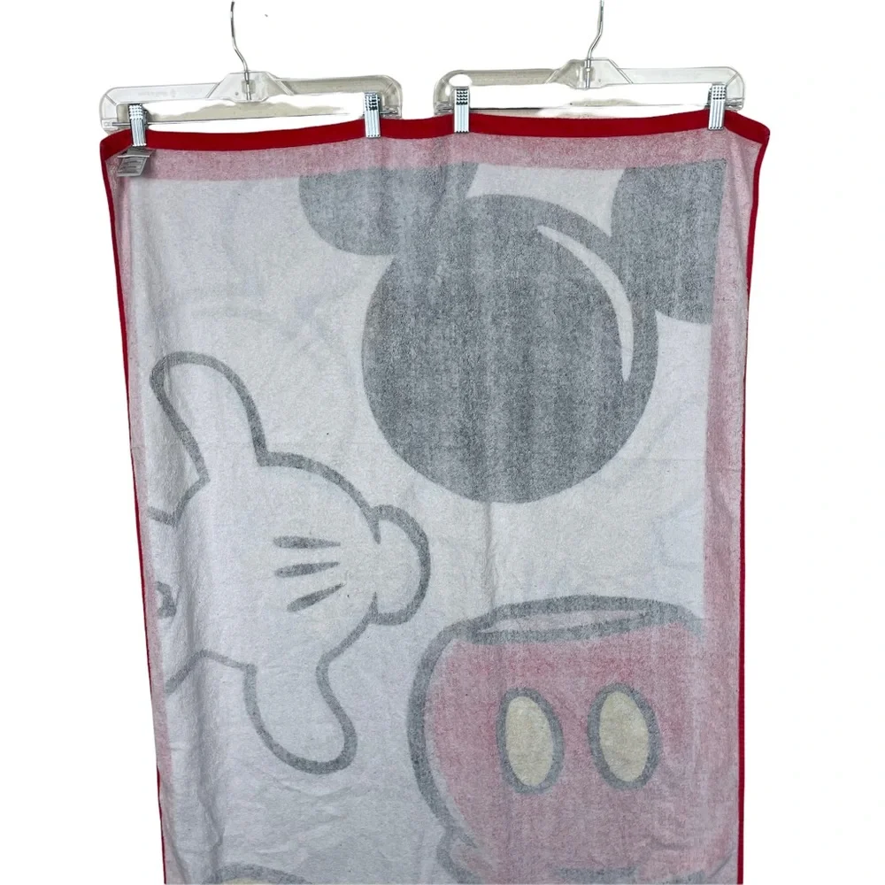 Disney Parks Mickey Mouse Large Size Beach Towel Super Soft 34”x64” Graphic Red